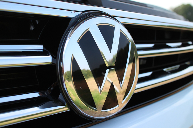 Volkswagen recortará 30.000 empleos